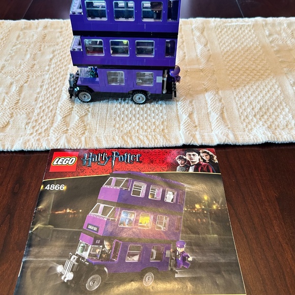 Lego Harry Potter Bus - Picture 5 of 6